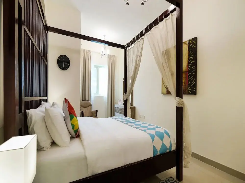 Дубай: Marina Suites by OYO Rooms