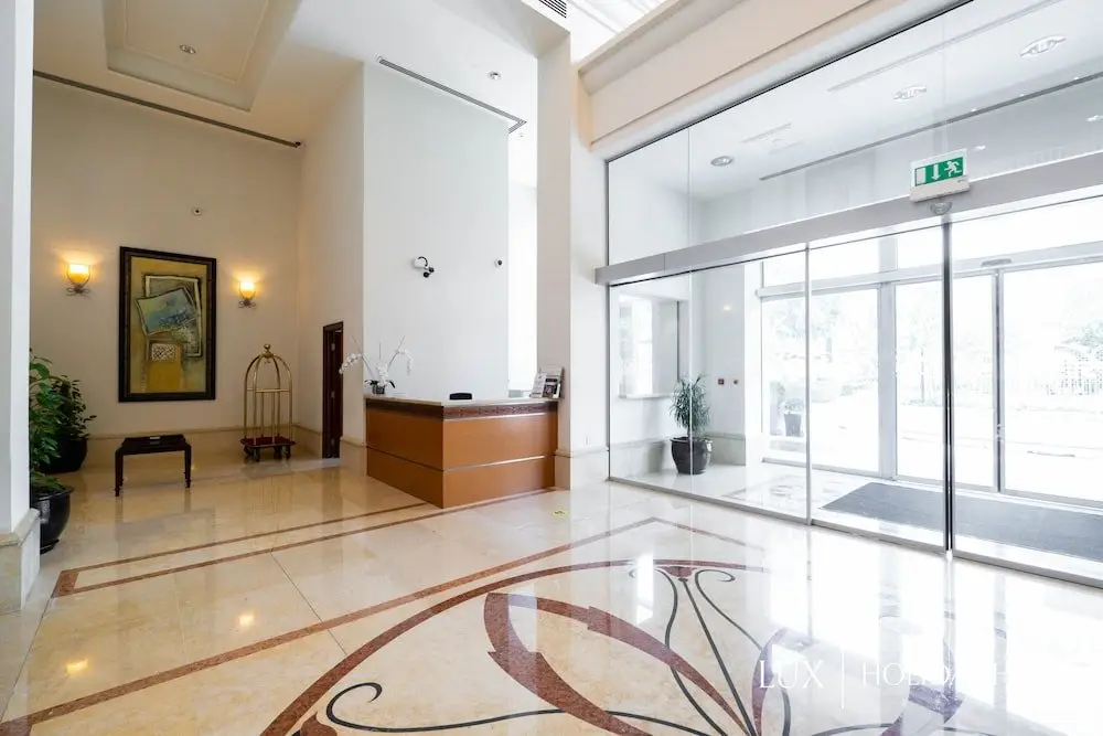 Дубай: Marina View Towers by LUX Holiday Home