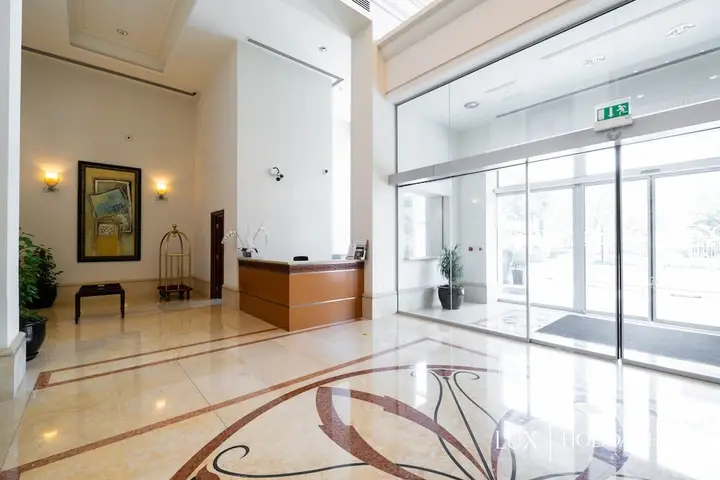 Дубай: Marina View Towers by LUX Holiday Home