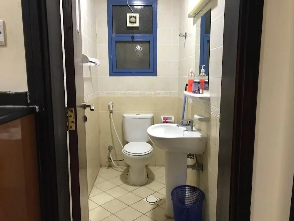 Аджман: Awj Hostel