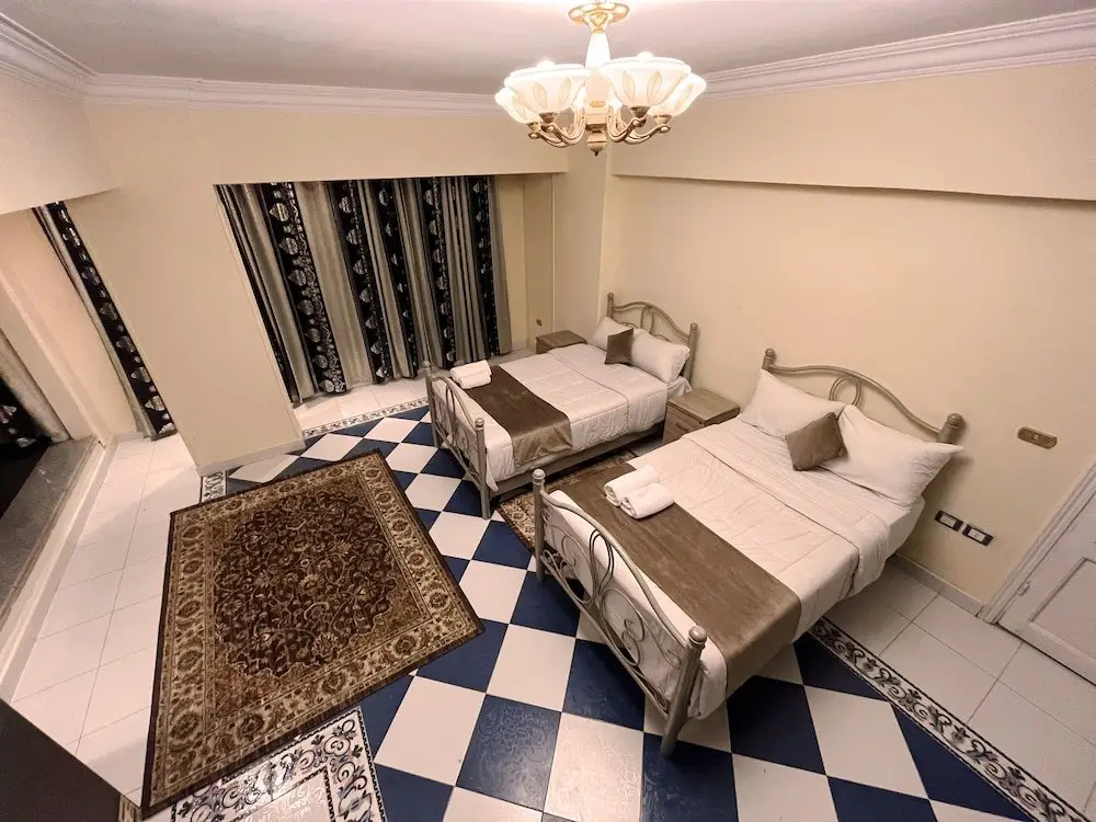 Гиза: Pyramids House