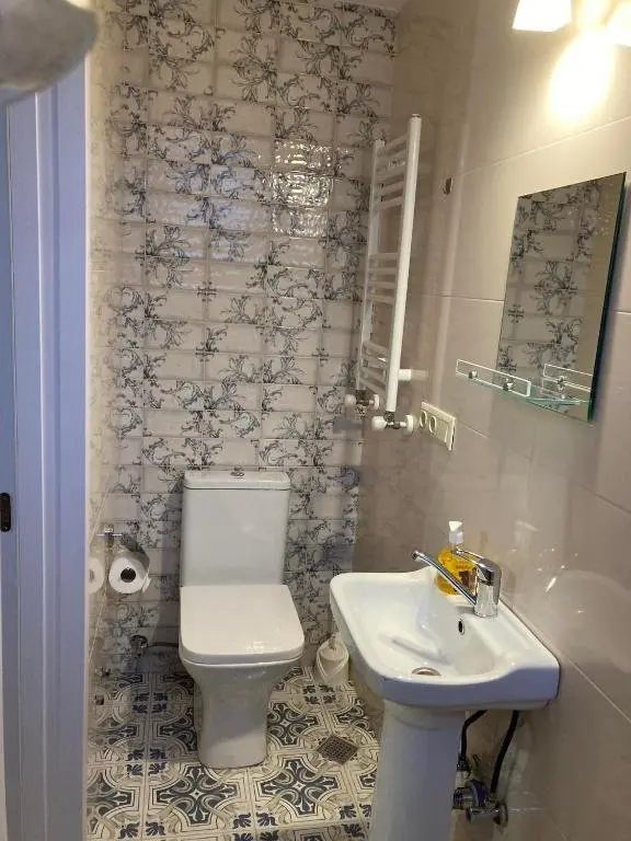 Тбилиси: Bright Cozy Apartment in Tbilisi
