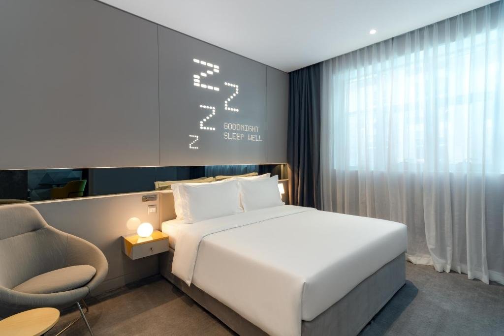 Дубай: Studio M Al Barsha Hotel by Millennium