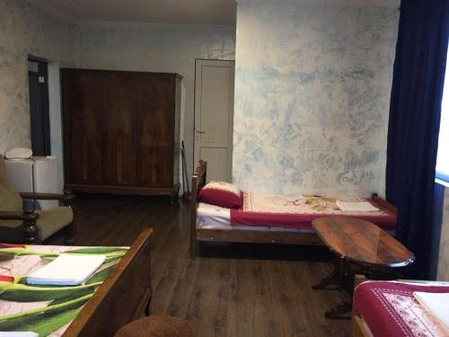 Уреки: Hotel George