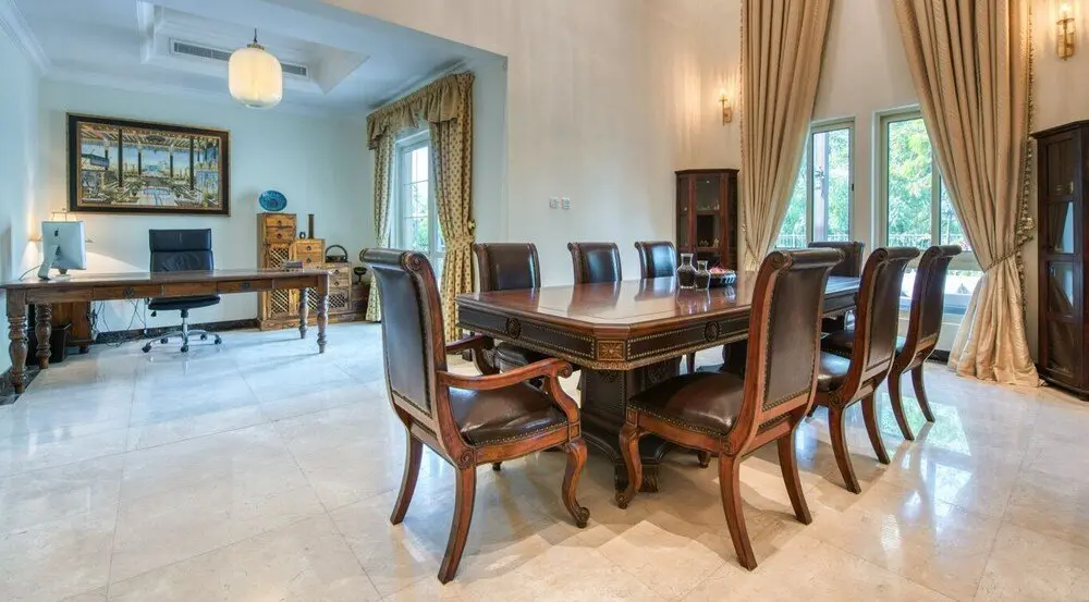 Дубай: Beautiful Large 4 B/R Villa W/ Pool Jumeirah Island