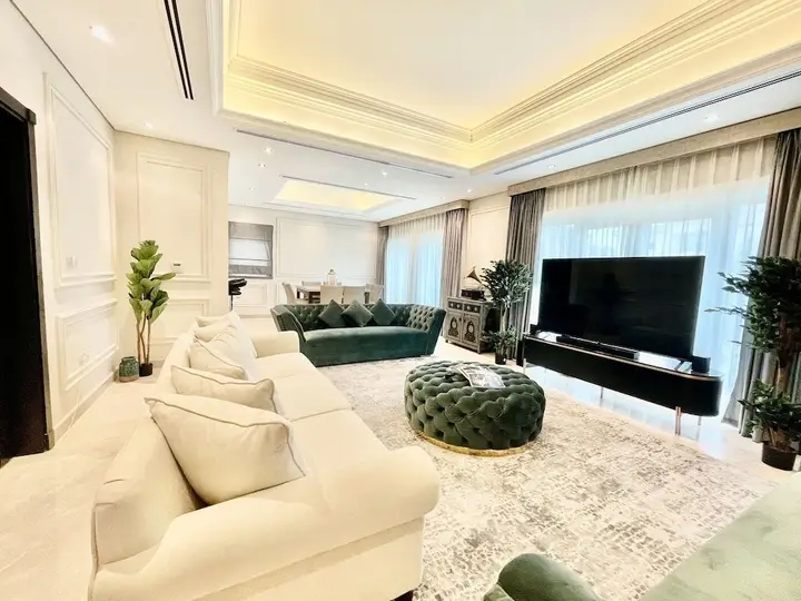 Дубай: Luxurious 4B Villa With Garden Al Furjan