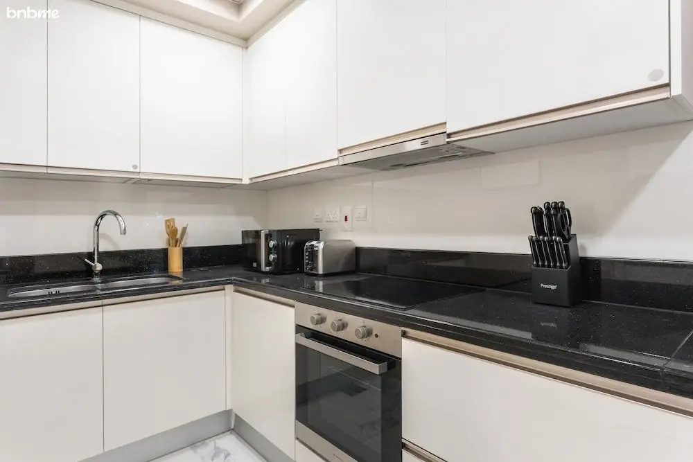 Дубай: 2B-Amna Tower - 4405 by bnbme homes
