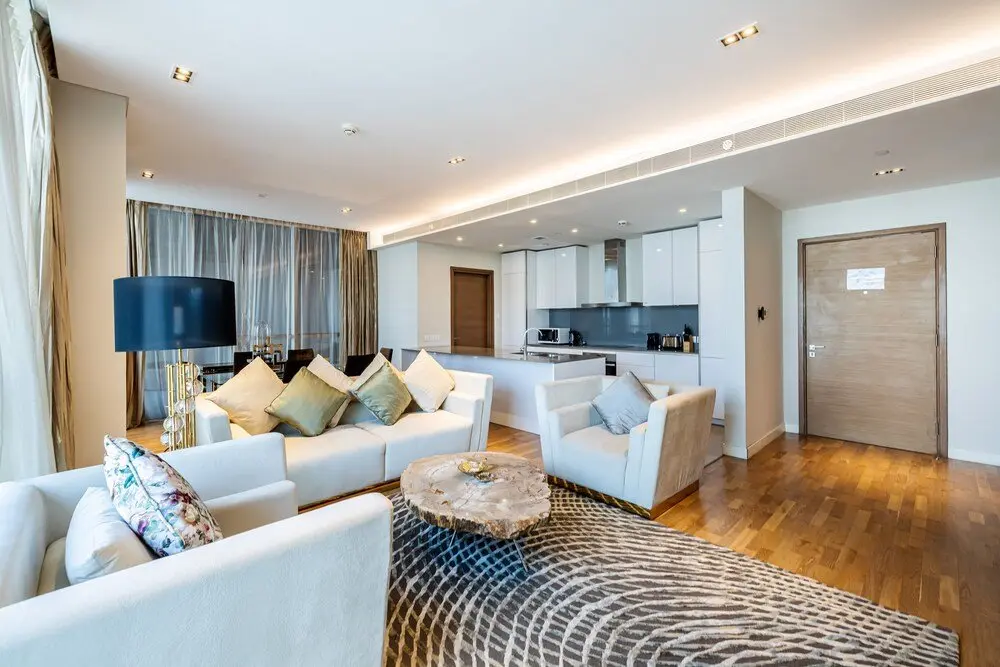 Дубай: 1 BR Huge Balcony 2nd Fl City Walk B1