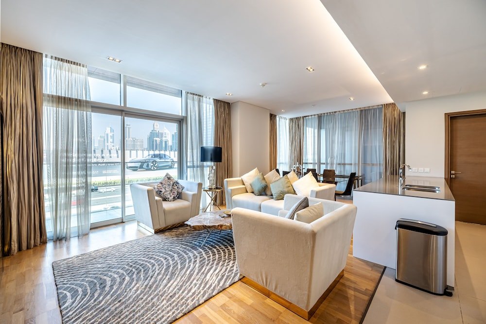 Дубай: 1 BR Huge Balcony 2nd Fl City Walk B1