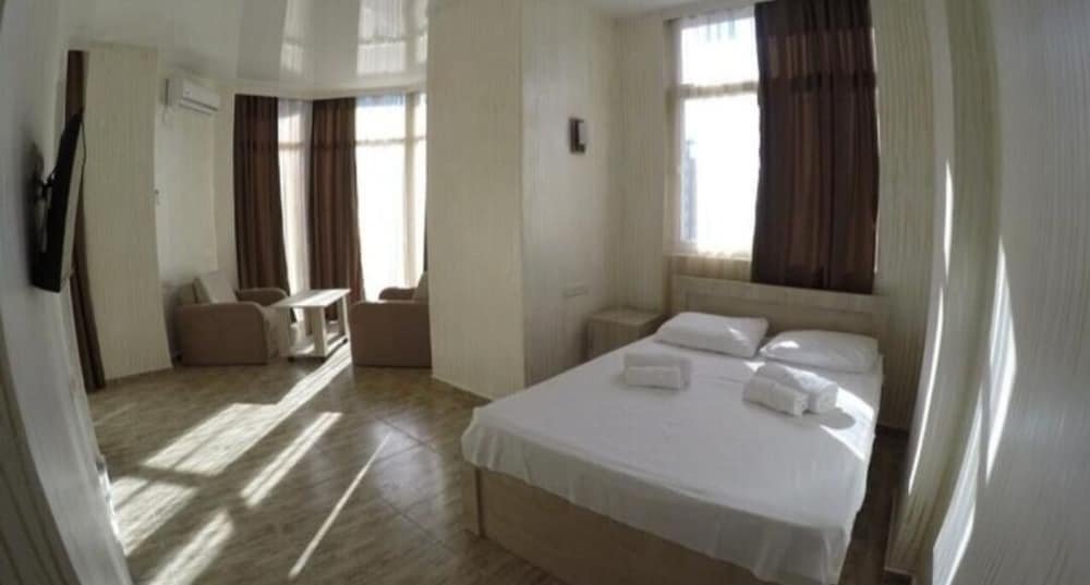 Батуми: Batumi Hall