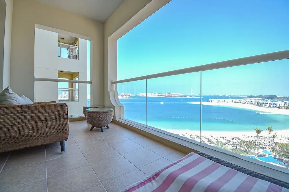 Palm Jumeirah's Spectacular Ocean-View Apartment - NBT — фото 1