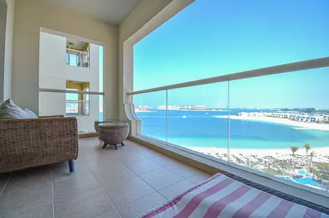 Palm Jumeirah's Spectacular Ocean-View Apartment - NBT — фото 1