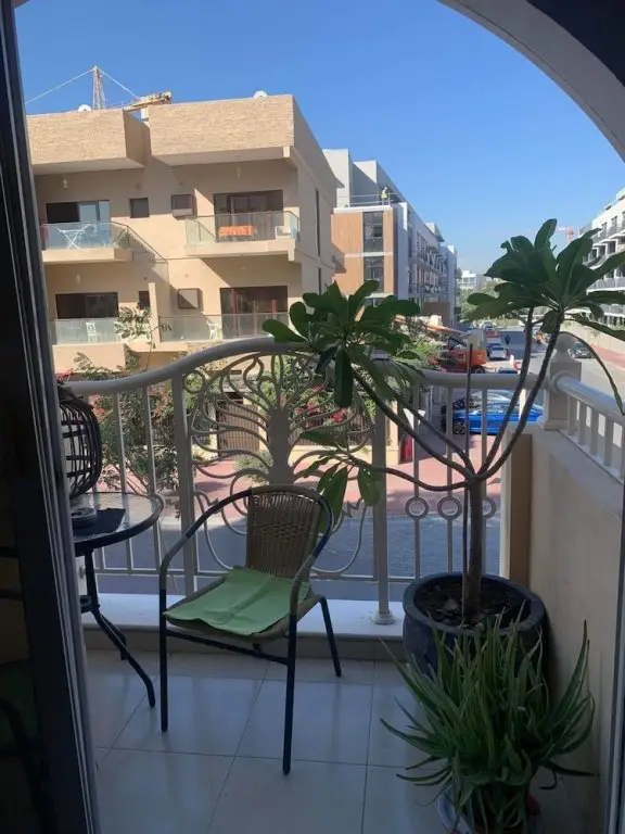 Дубай: Entire 1 Bedroom Apartment at Jumeirah Village Circle, Dubai