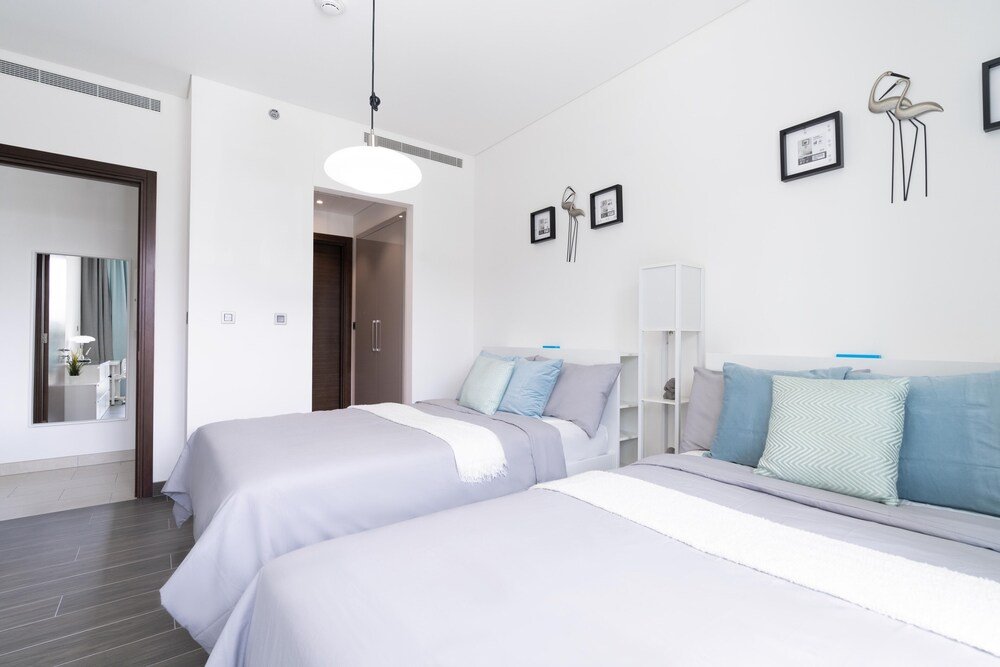 Дубай: SuperHost - Dazzling Apartment With Balcony In Sobha Hartland
