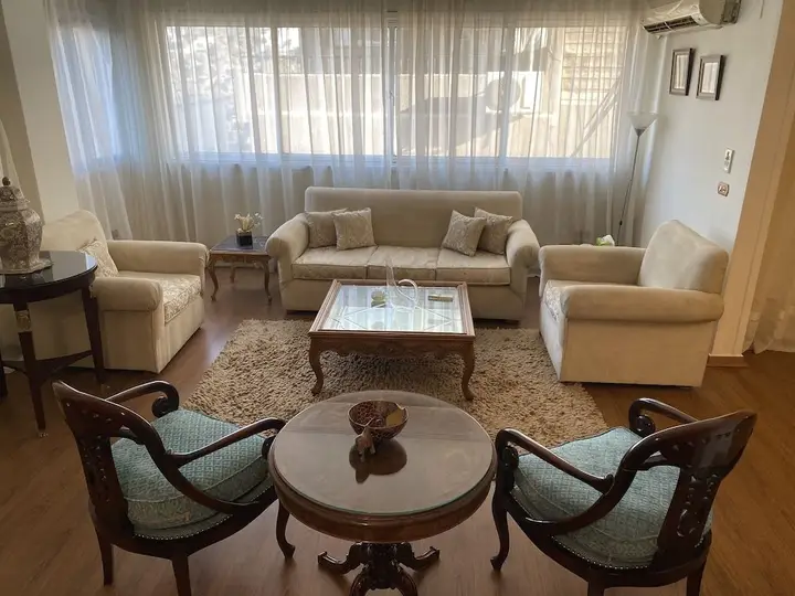 Каир: Charming 2-bedrooms Apartment With Side Nile View