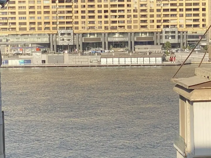 Каир: Charming 2-bedrooms Apartment With Side Nile View