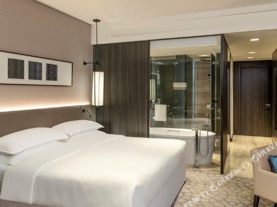 Дубай: Sheraton Grand Hotel Apartments, Dubai