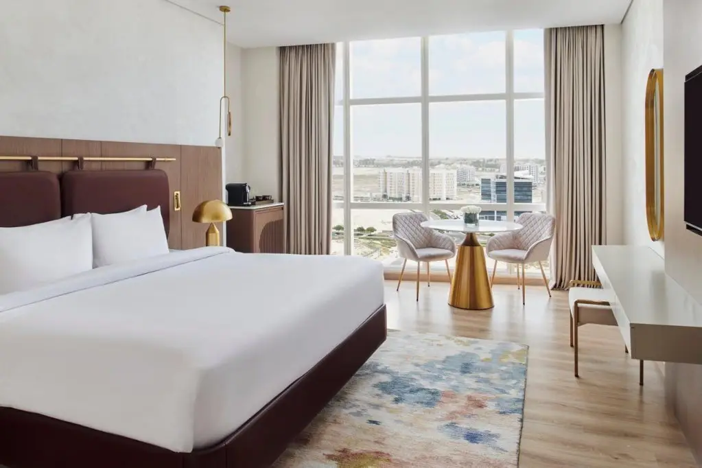Дубай: Отель Mövenpick Hotel Jumeirah Village Triangle