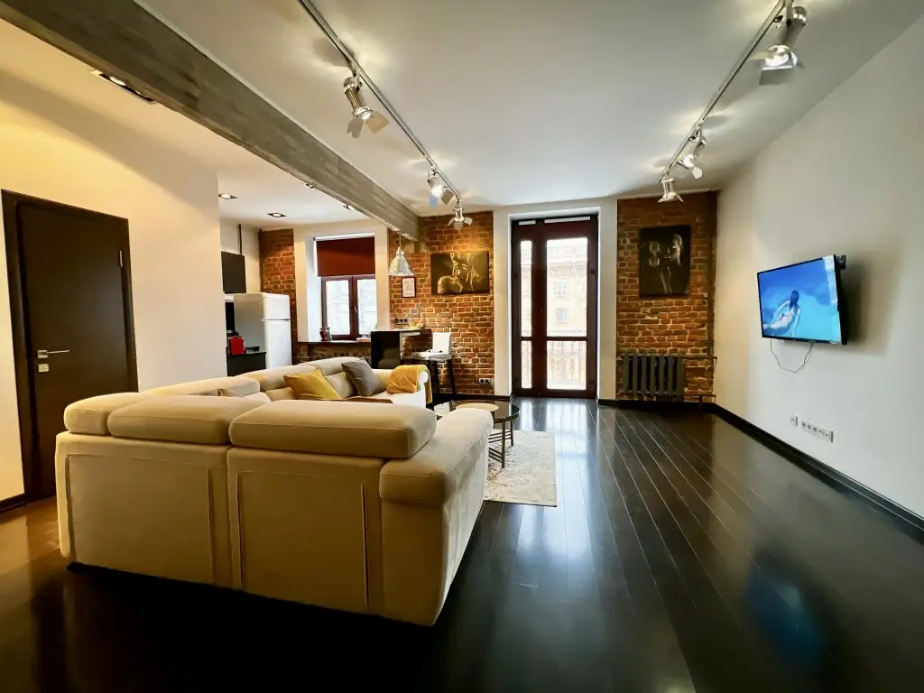 Минск: Апартаменты InterLoft 6 Old Town Free Parking Wi-Fi 100/50 Smart TV