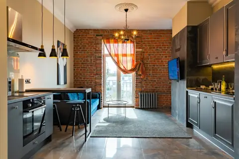 Апартаменты InterLoft 5 Old Town Free Parking Wi-Fi 100/50 Smart TV — фото 1