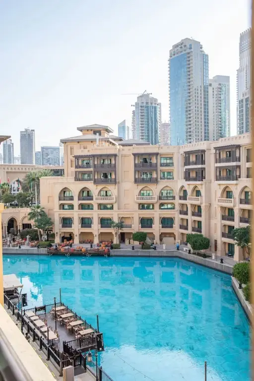 Дубай: Amazing 1 BR Apartment Souk AlBahar 4105