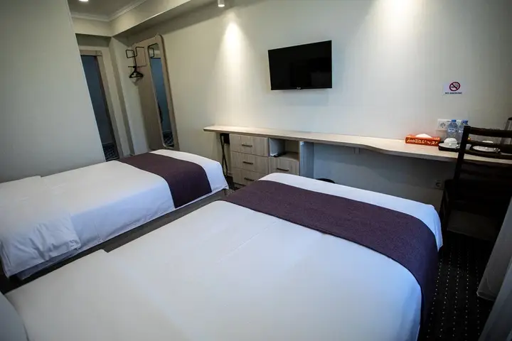 Ташкент: Sharaf Hotel