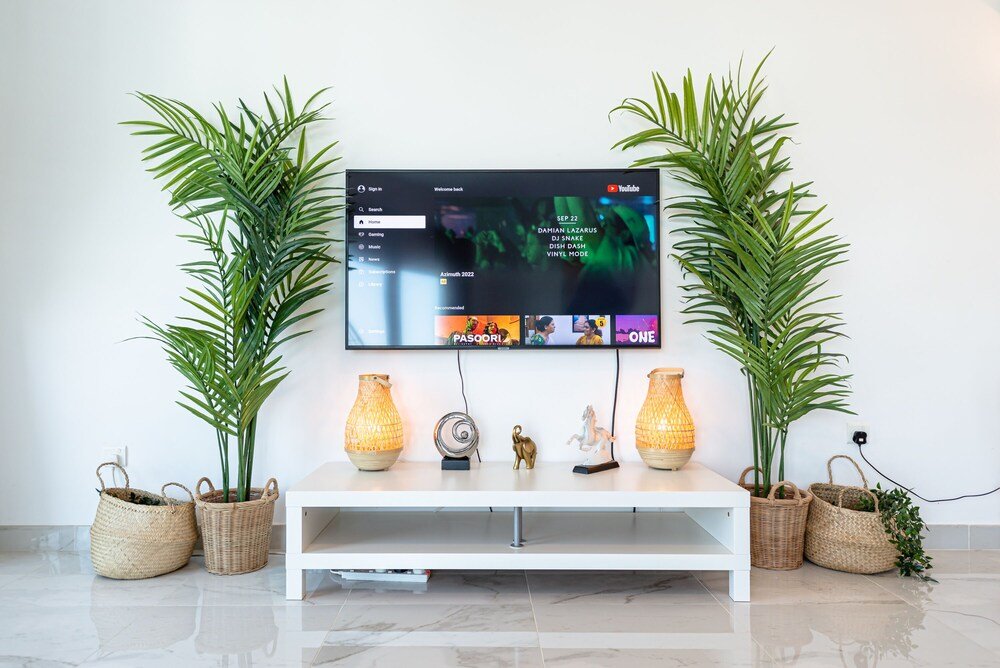 Marco Polo - Stylish & Spacious 2 BR with Marina + City Views — фото 1