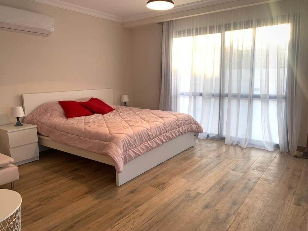 Каир: Roof Studio for rent in Eastown new Cairo