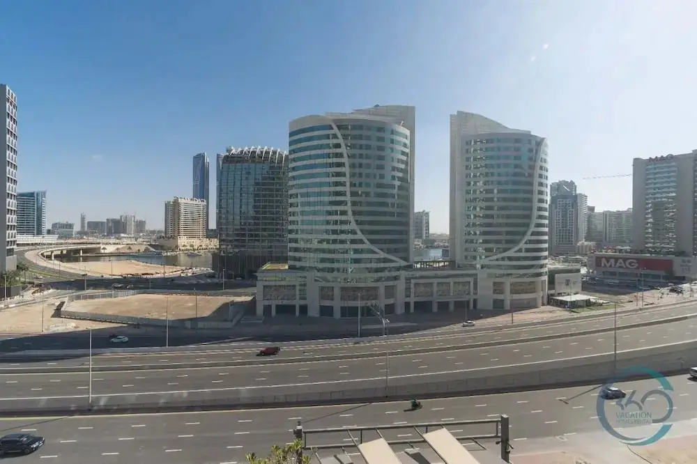 Дубай: Exquisite 1 BR Apartment Upper Crest