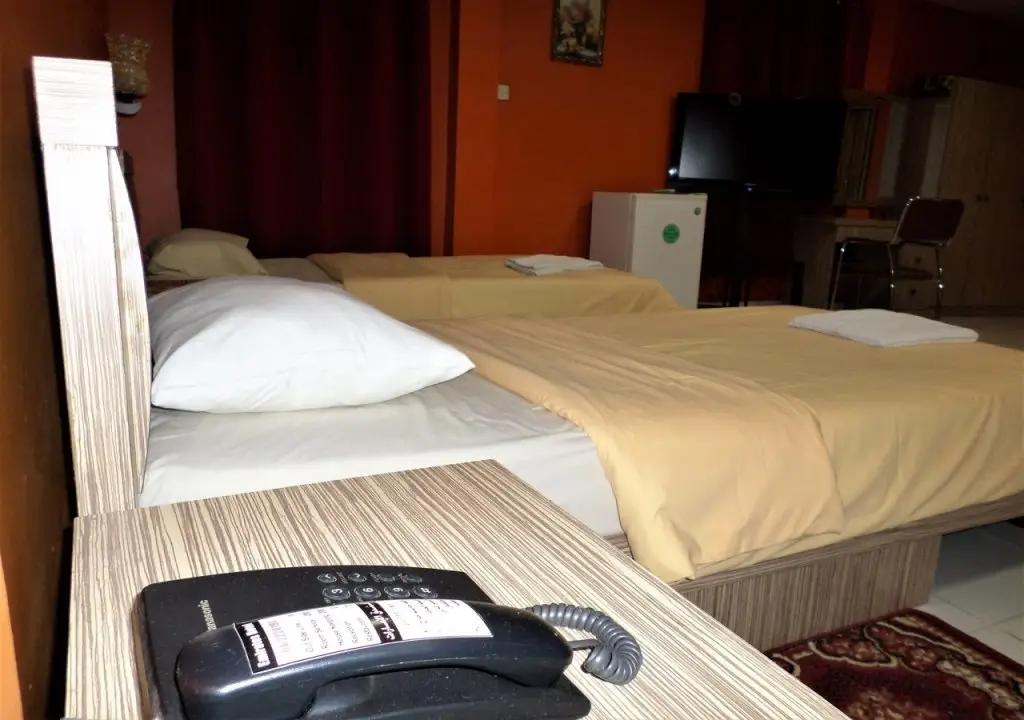 Дубай: OYO 925 Emirates Hotel