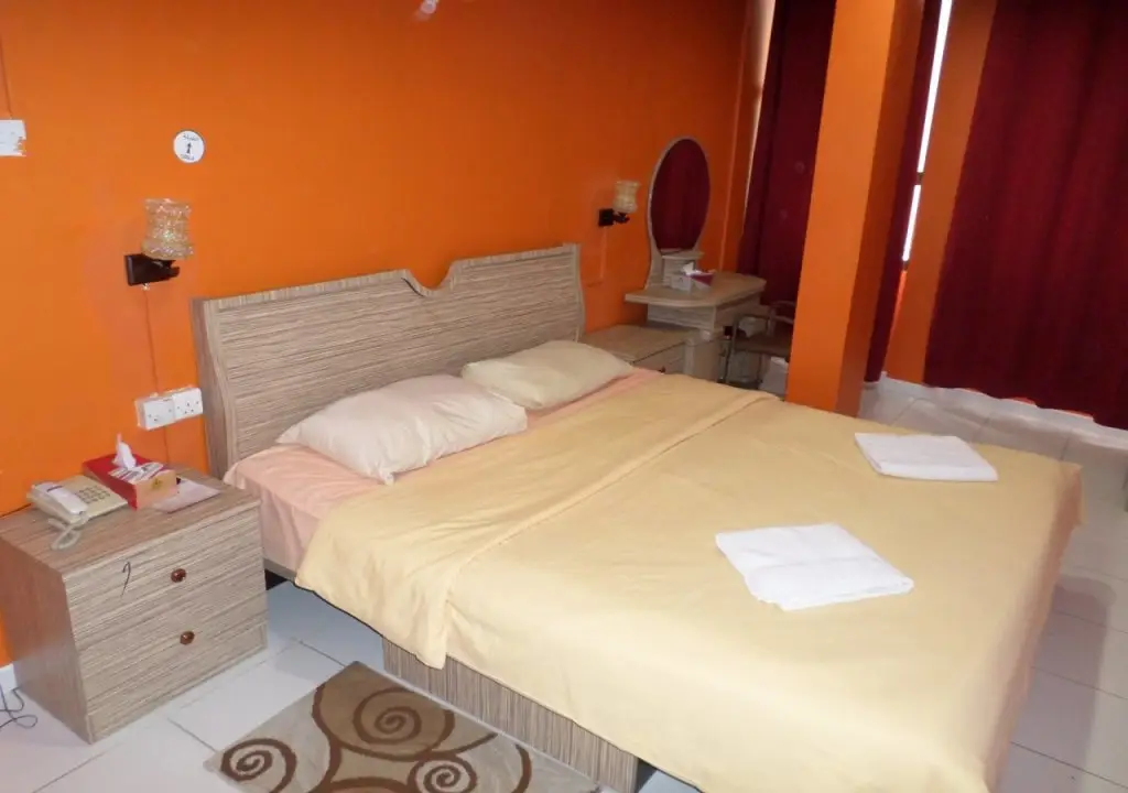 Дубай: OYO 925 Emirates Hotel