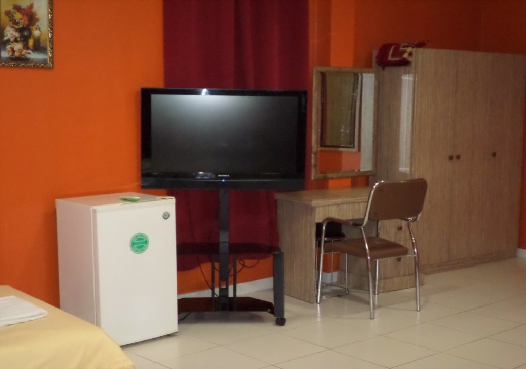 Дубай: OYO 925 Emirates Hotel