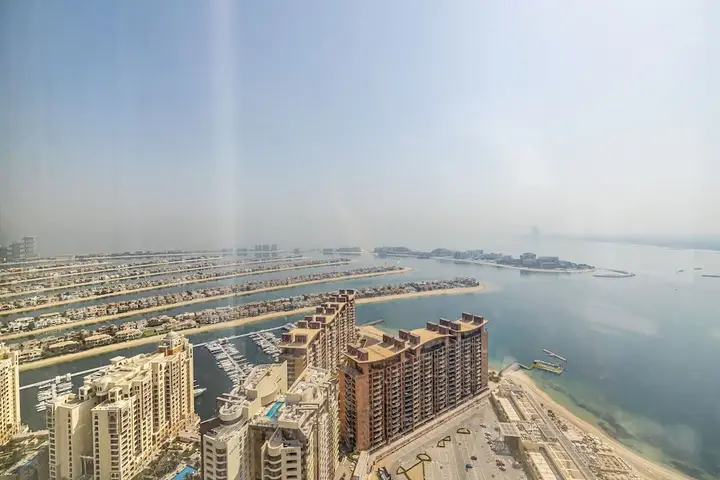 Дубай: Sea Living High Floor 1 Bed Palm Tower