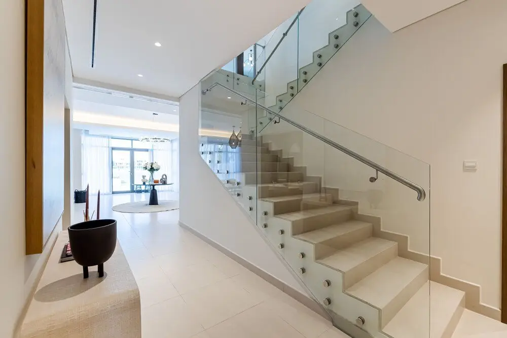 Дубай: Luxurious 5 Bed Villa 60B Palm Jumeirah