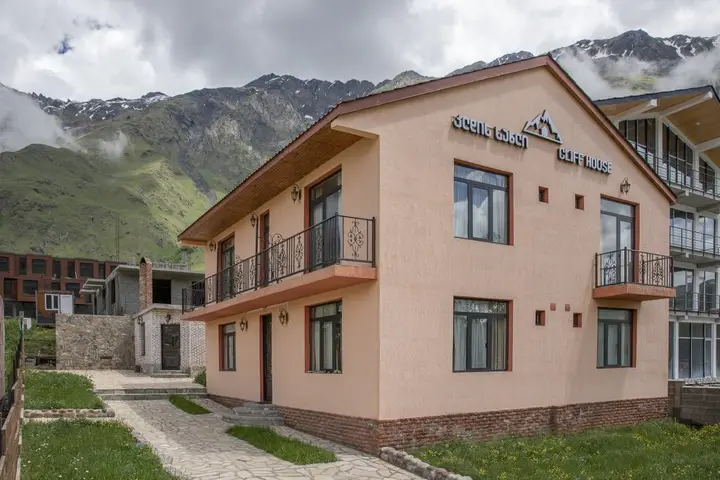 Степанцминда: Отель Cliff House