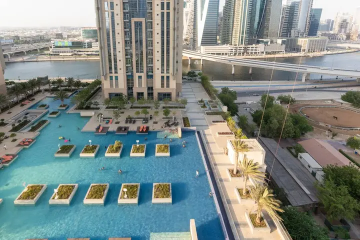 Дубай: Апартаменты SuperHost - Fabulous Canal Views from This Waterfront Luxe Apt