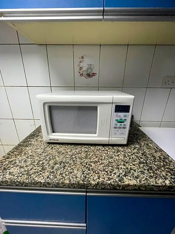 Дубай: Brand New Boys Hostel 5 min walk from Burjuman Metro Station EXIT-4 with all Brand New Furnishings & Free Facilities