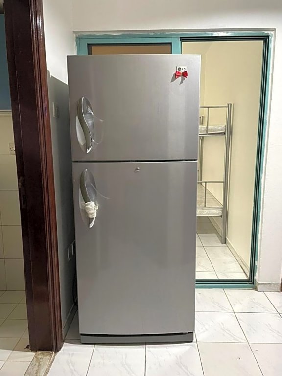 Дубай: Brand New Boys Hostel 5 min walk from Burjuman Metro Station EXIT-4 with all Brand New Furnishings & Free Facilities