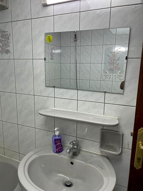 Дубай: Brand New Boys Hostel 5 min walk from Burjuman Metro Station EXIT-4 with all Brand New Furnishings & Free Facilities