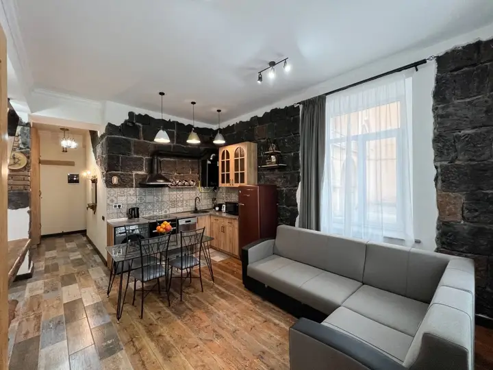 Гюмри: Апартаменты Aros Apartment