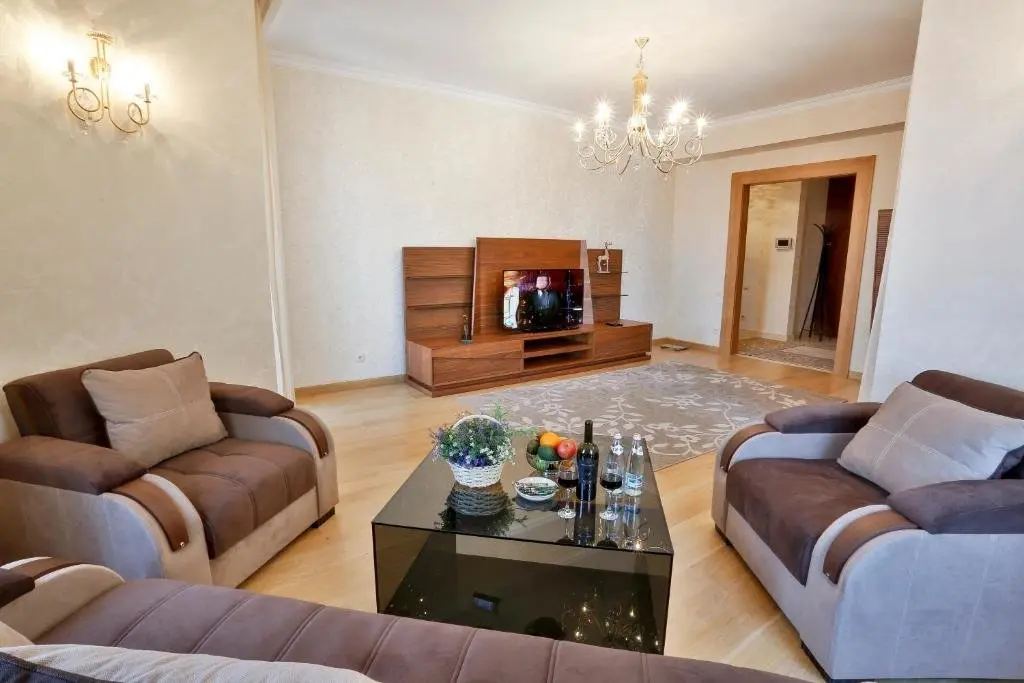 Тбилиси: Serviced Apartment on Rustaveli Avenue