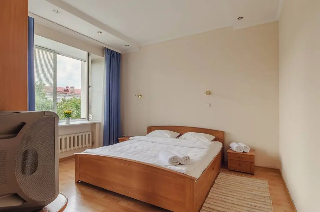 Минск: Апартаменты 3-комнатные HomeApart К.Маркса, 25