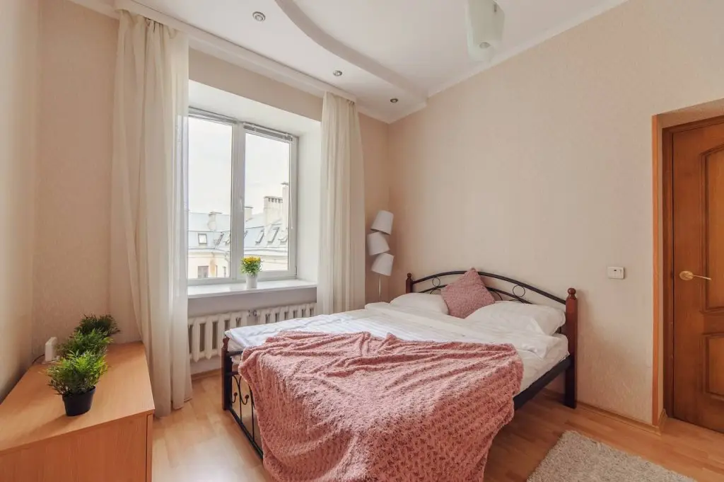 Минск: Апартаменты 3-комнатные HomeApart К.Маркса, 25