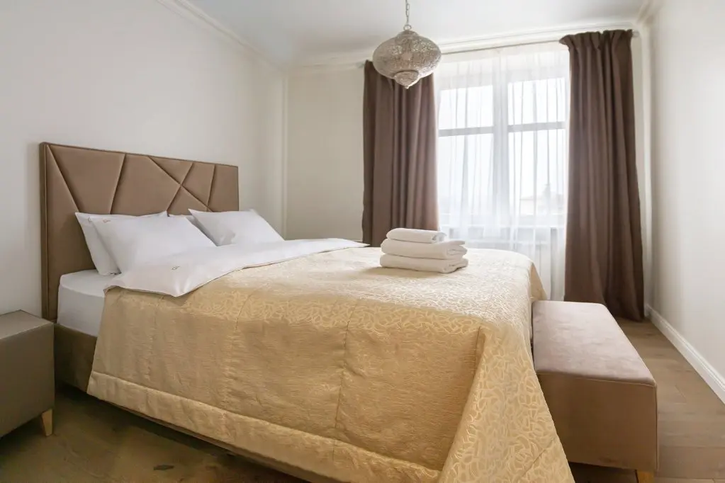 Минск: Апартаменты 3-комнатные HomeApart пр-т Независимости, 42