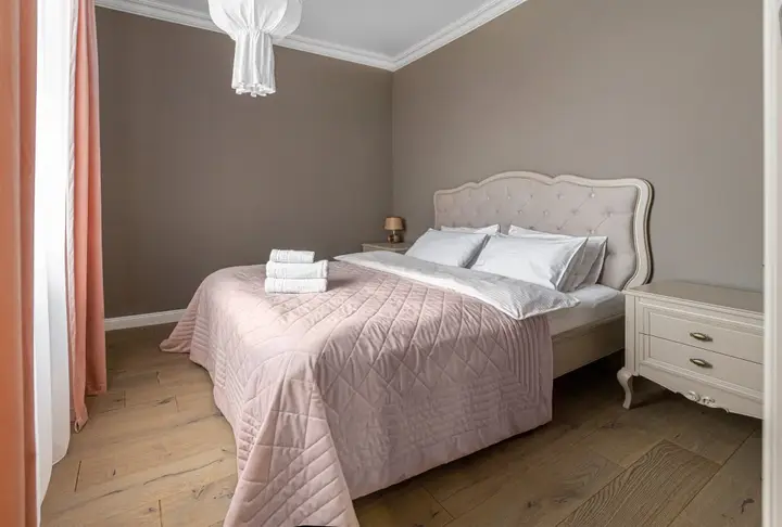 Минск: Апартаменты 3-комнатные HomeApart пр-т Независимости, 42