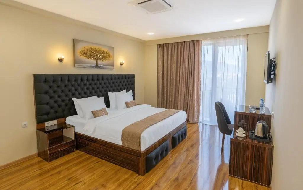 Тбилиси: Отель Residence Plaza Mimino