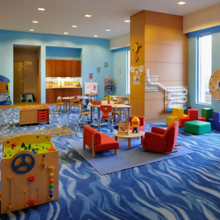 Дубай: The residences at The Address Dubai Mall