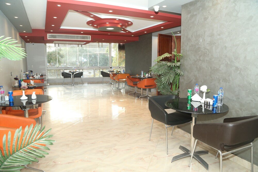 Каир: Grand Nile Royal Hotel at Nile Plaza