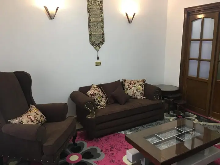 Гиза: Al Marwa Apartment in Dokki - Families Only