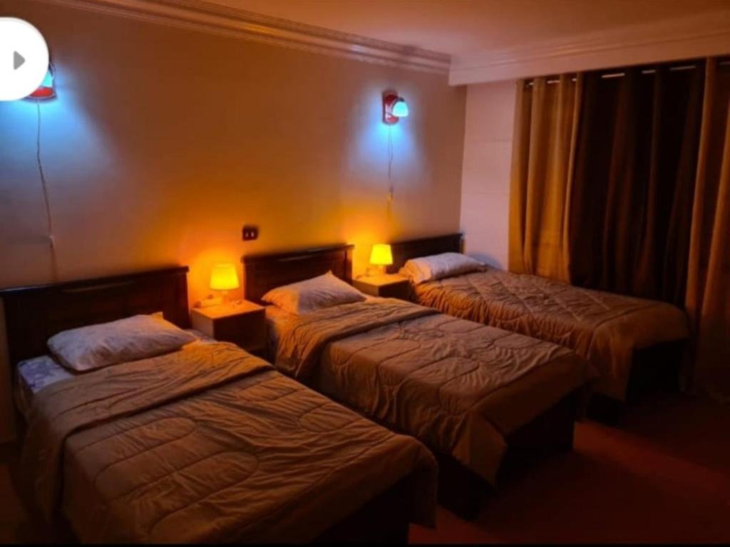 Гиза: Al Marwa Apartment in Dokki - Families Only